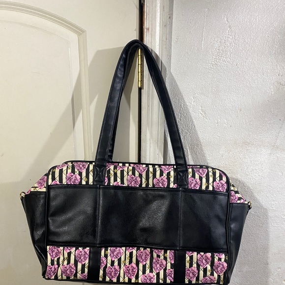 Betsy Johnson quilted black and white stripes with Purple Hearts weekender 18/13 - Picture 11 of 16